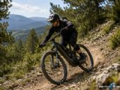 Configuración Mullet vs. 29" pura en e-MTB: la clave de la agilidad en bajadas reviradas Configuración Mullet vs. 29" pura en e-MTB: la clave de la agilidad en bajadas reviradas